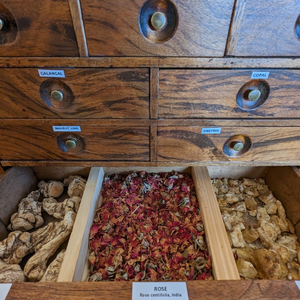 Aftel Archive of Curious Scents 1