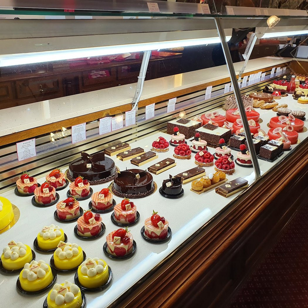 La Chocolatière 1