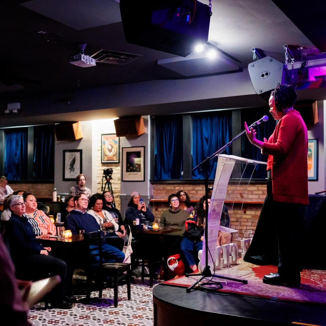 Write Club Chicago Launches its 17th Season of ‘Live Lit’