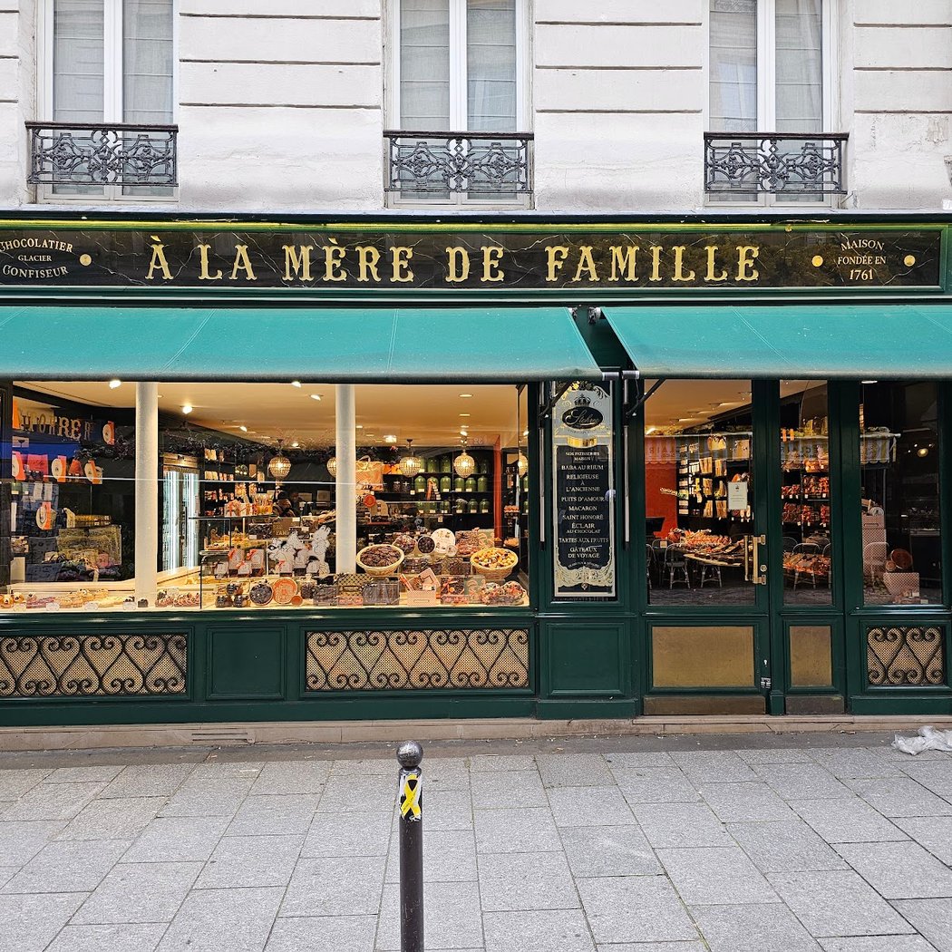 À la Mère de Famille 2