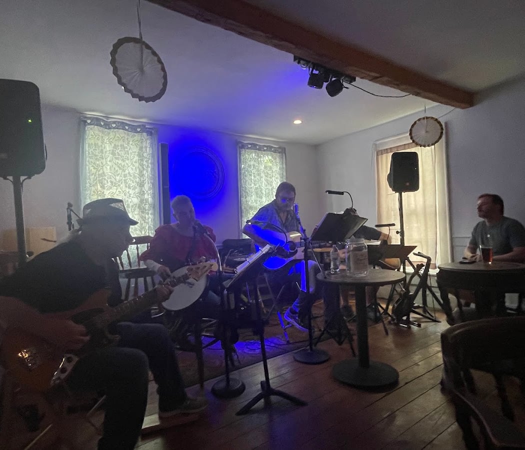 Sunday Open Mic 1