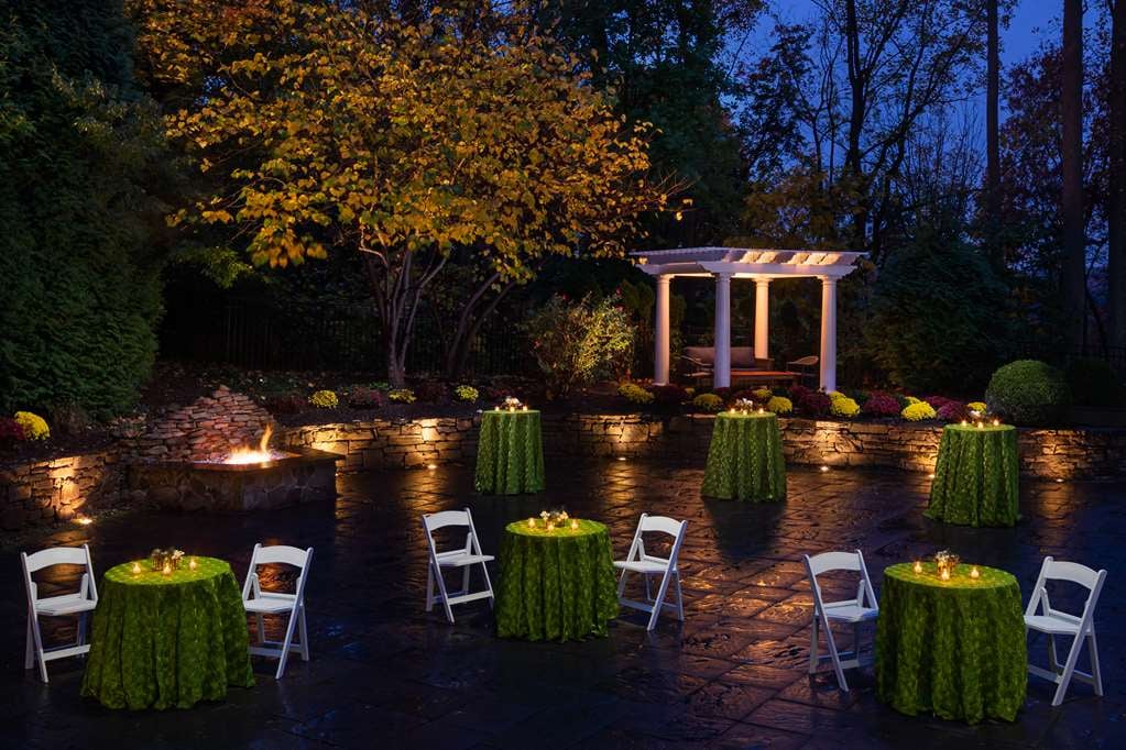 the Alloy King of Prussia - a DoubleTree by Hilton 1