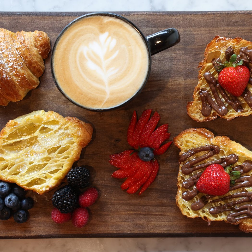Astoria Bakery & Cafe 1