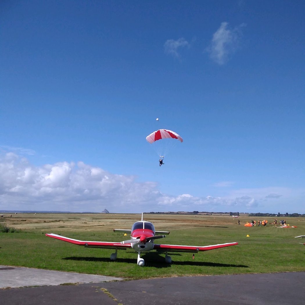 Aero Club of Greaves of Mont Saint Michel 3