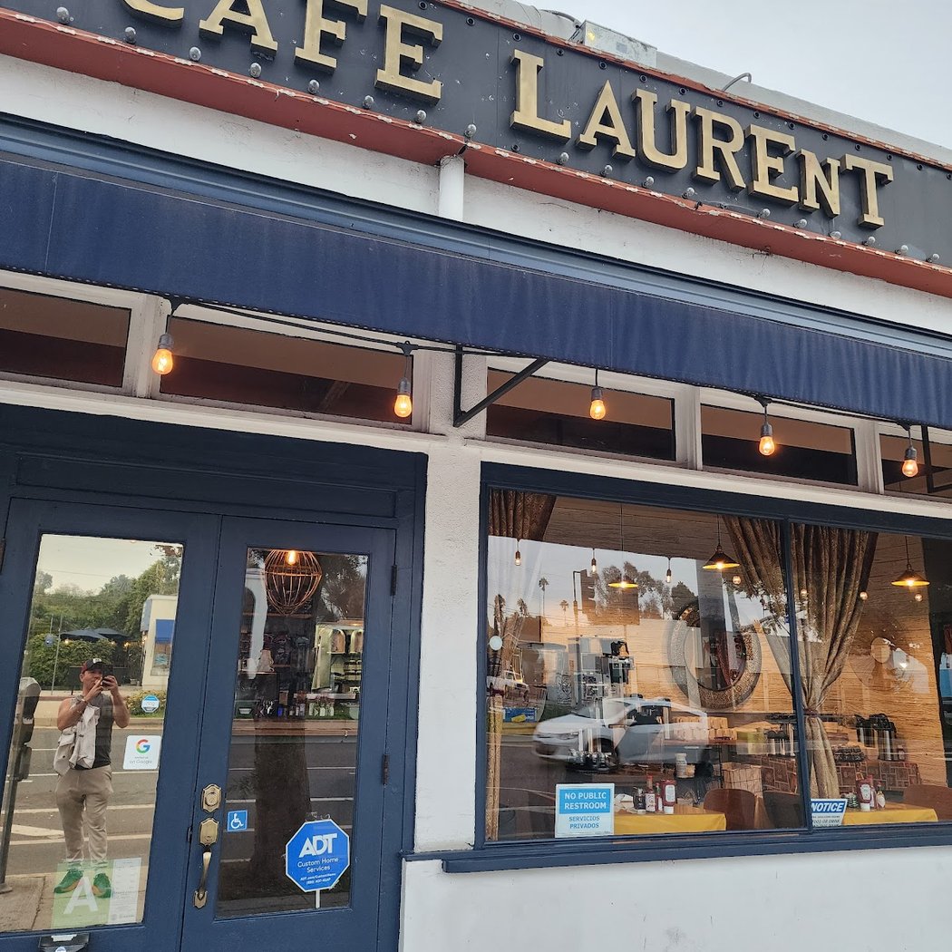 Cafe Laurent 2
