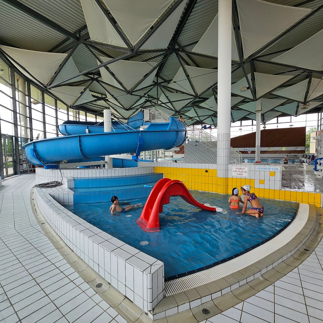 Aquatic Center Fraignes 1