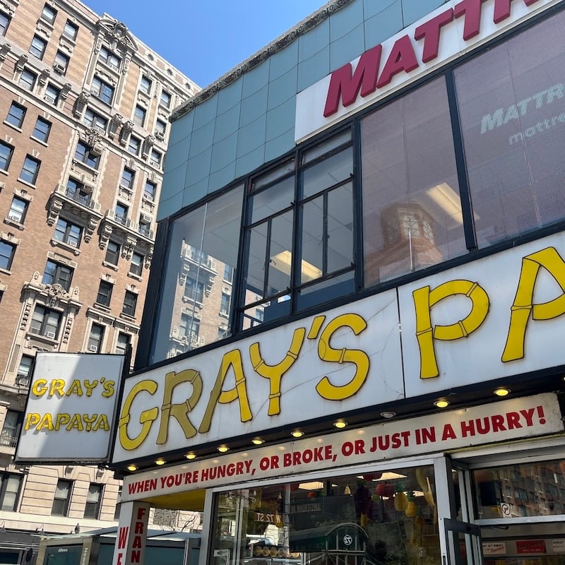 Gray's Papaya 3