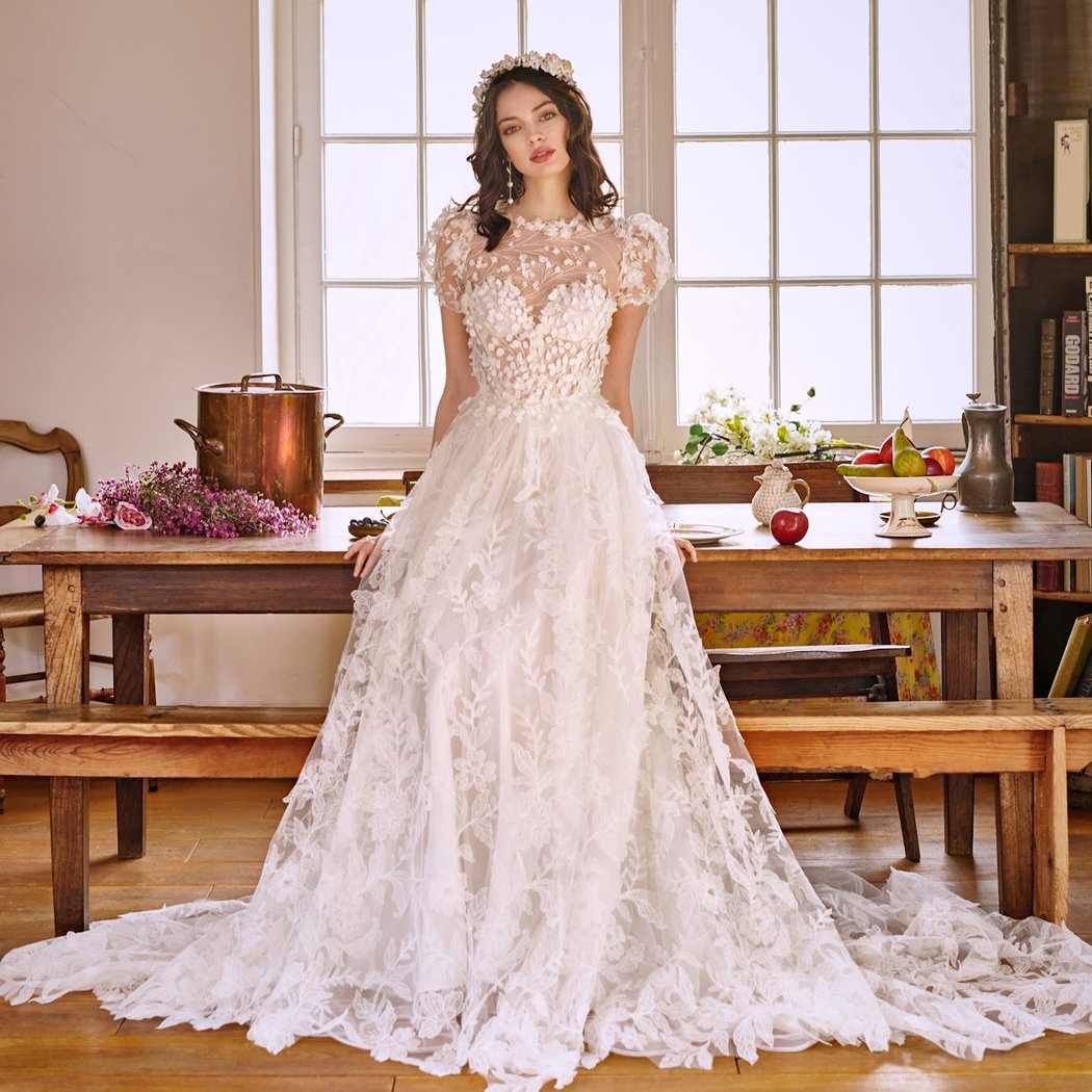 LK PARIS , Robes de mariée et créations Couture à Paris 1