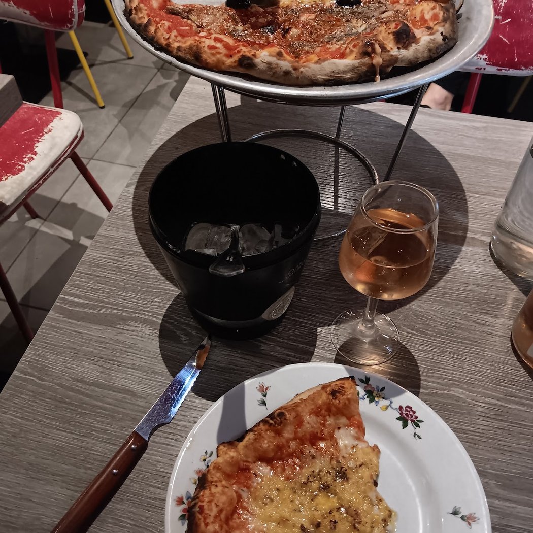 Chez Noel Pizzeria 3