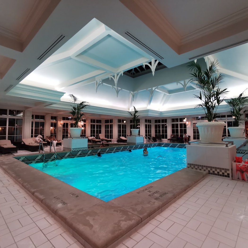 Disneyland Hotel Spa by Clarins 3