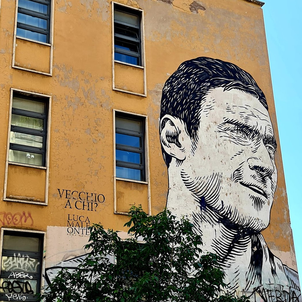 Francesco Totti Giant Mural 1