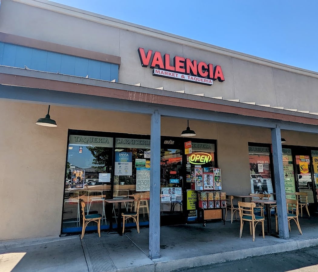 Valencia Market y Taqueria 3