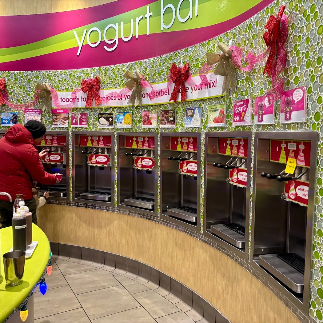 Menchie's Frozen Yogurt 2