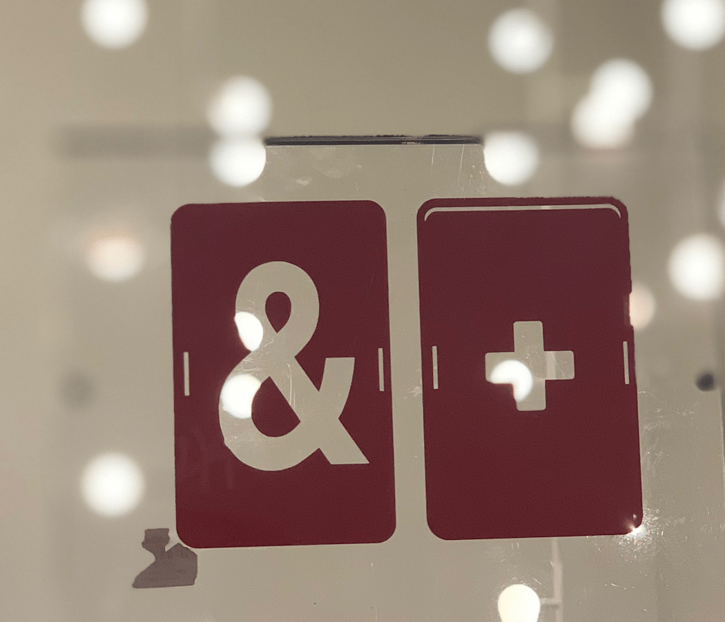 & Plus salon 2