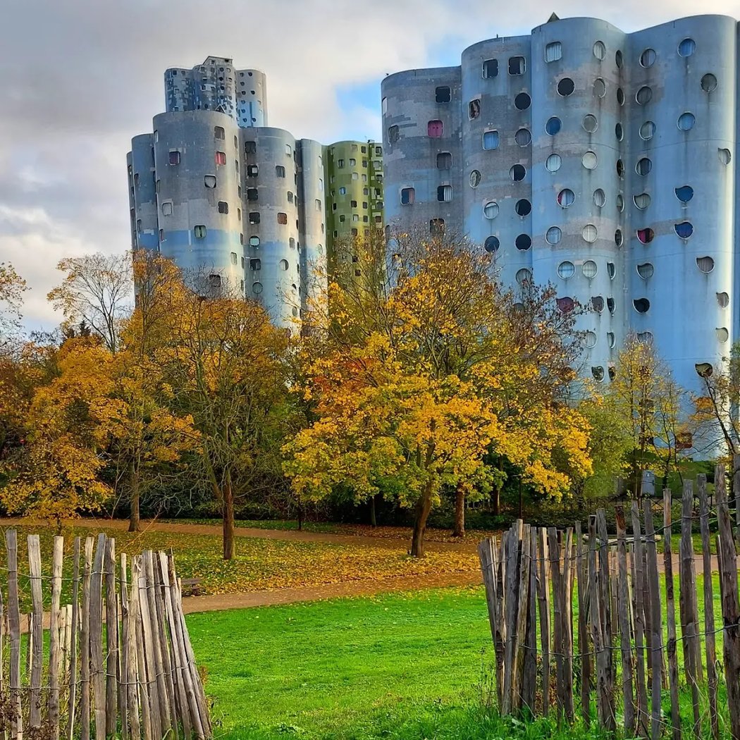 Aillaud Towers 3
