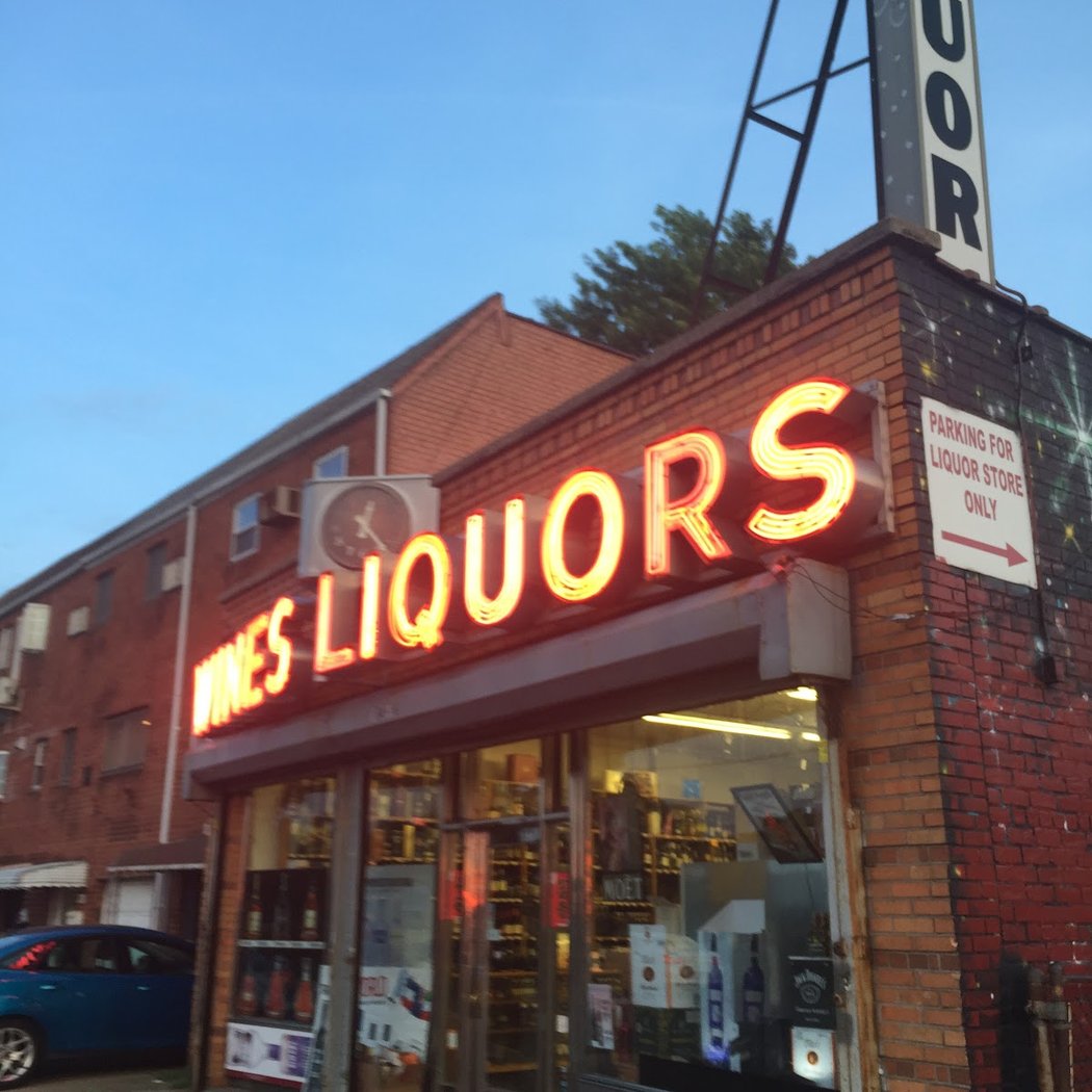 Eason’s Wine & Liquor Store 2
