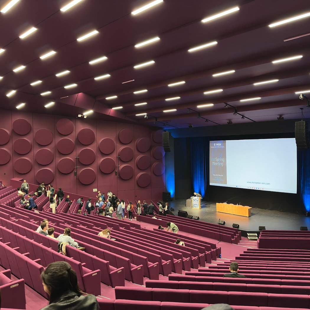 Palace of Music and Congresses 3