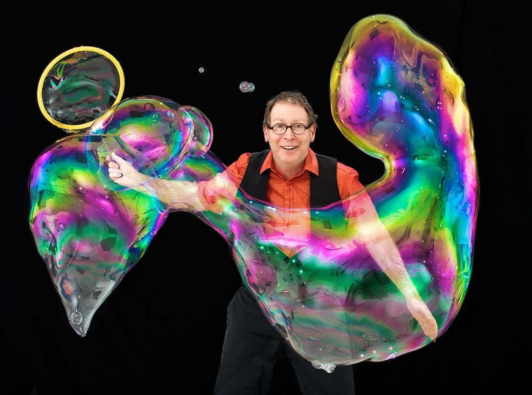 The Amazing Bubble Man 1