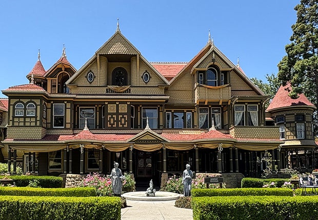 Winchester Mystery House 1