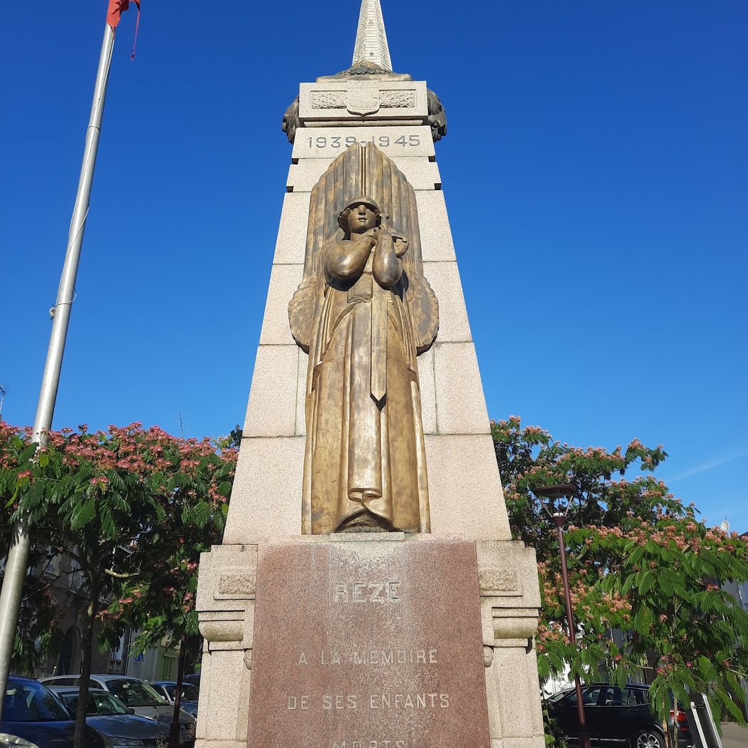 Monument aux morts 1