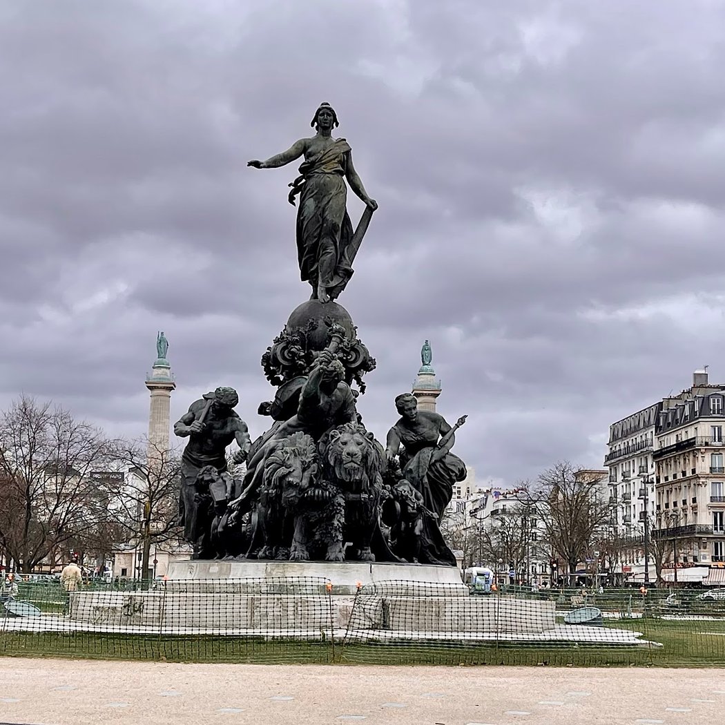 Place de la Nation 3