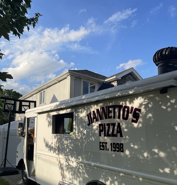 Jiannetto's Pizza Truck 4