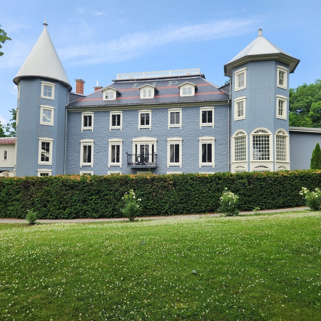 Lieu historique national du Manoir-Papineau 1
