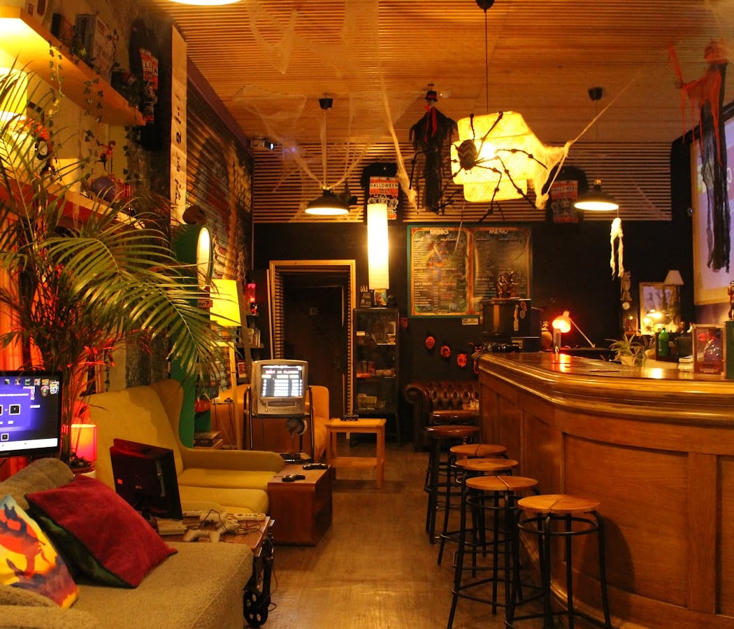 Zombie Games Cafe & Bar 3