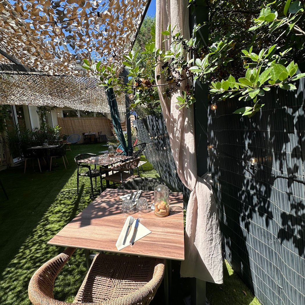 MAELO Restaurant 3