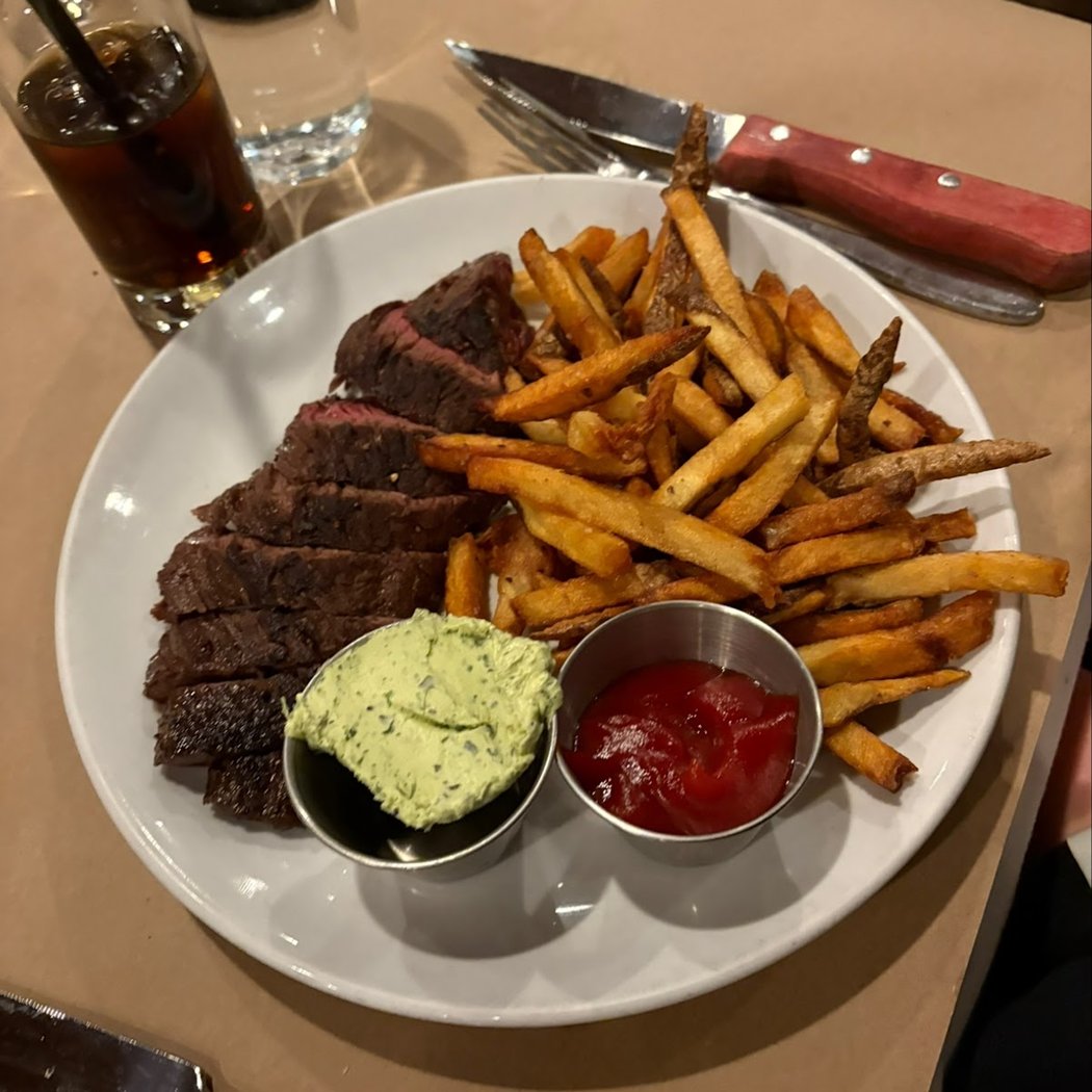 Flatiron Restaurant & Bar 1