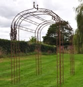 Parisienne Rusted Metal Garden Tunnel