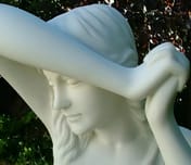 Vergogna Phryne Garden Statue in White