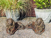 Chatsworth Lion Statues (Pair) in cast stone - umber view