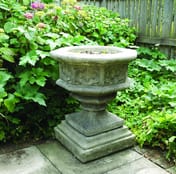 Gothic Stone Garden Reservoir in cast stone