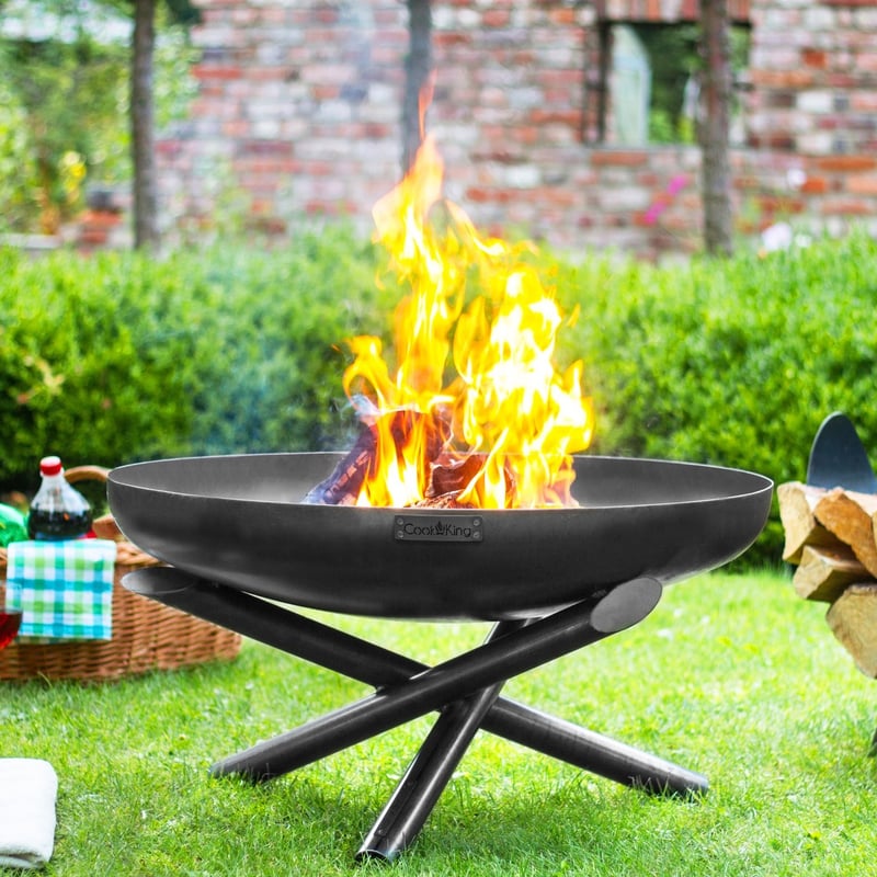Cook King Indiana 70cm classic round steel fire bowl on a UK patio buying guide