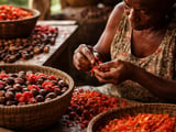 Indian Mace Prices Edge Lower as Thin Trade Meets Tight Crop