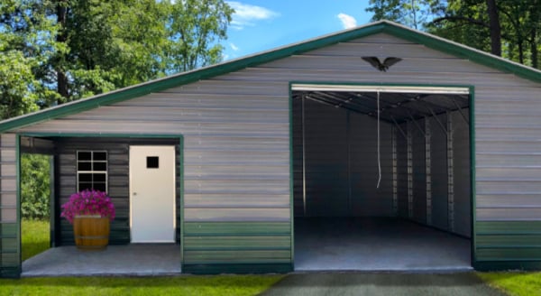 30x30x107 Garage And Storage Room 311