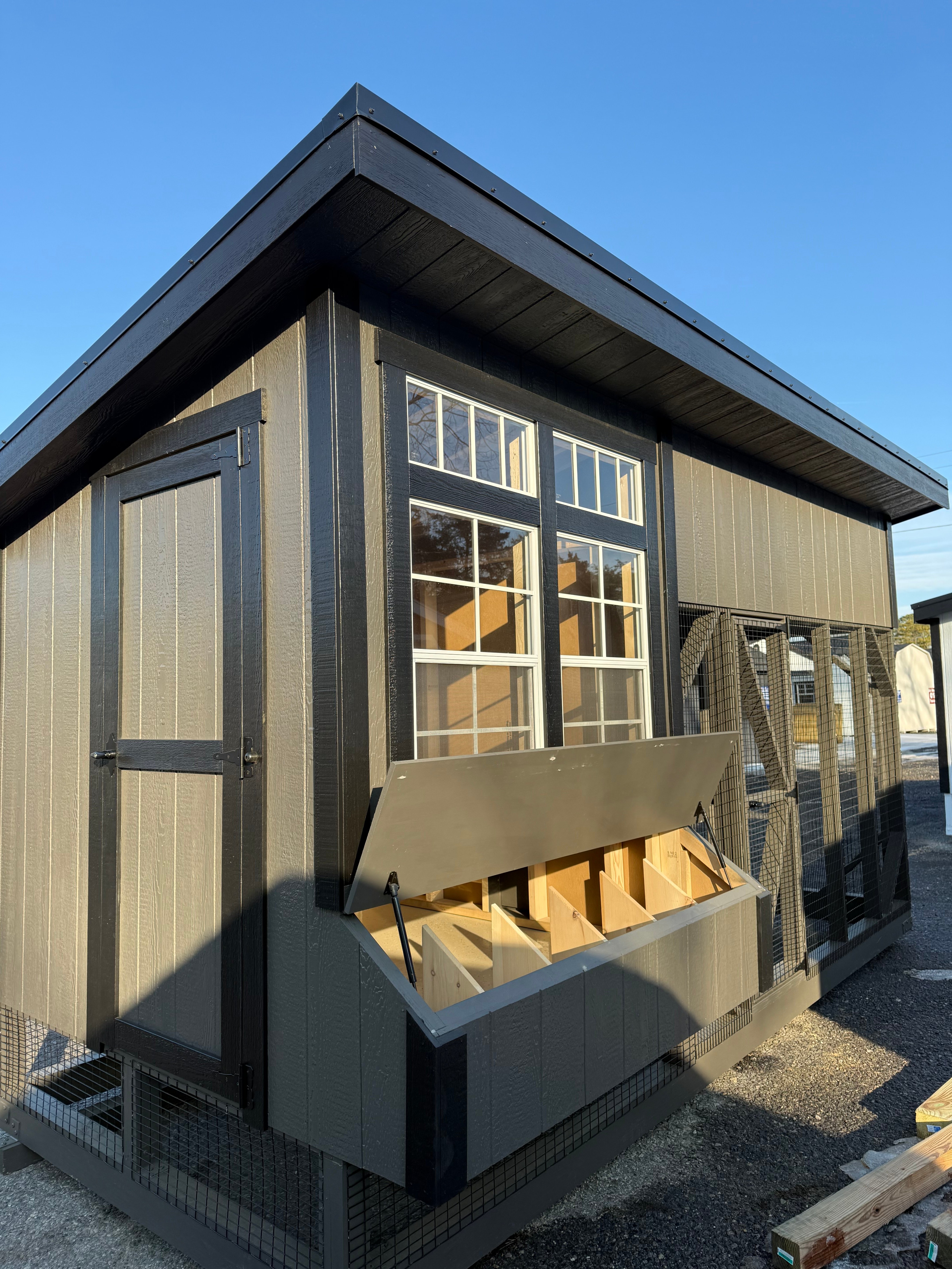 P13147 - 7x16 Chicken coop