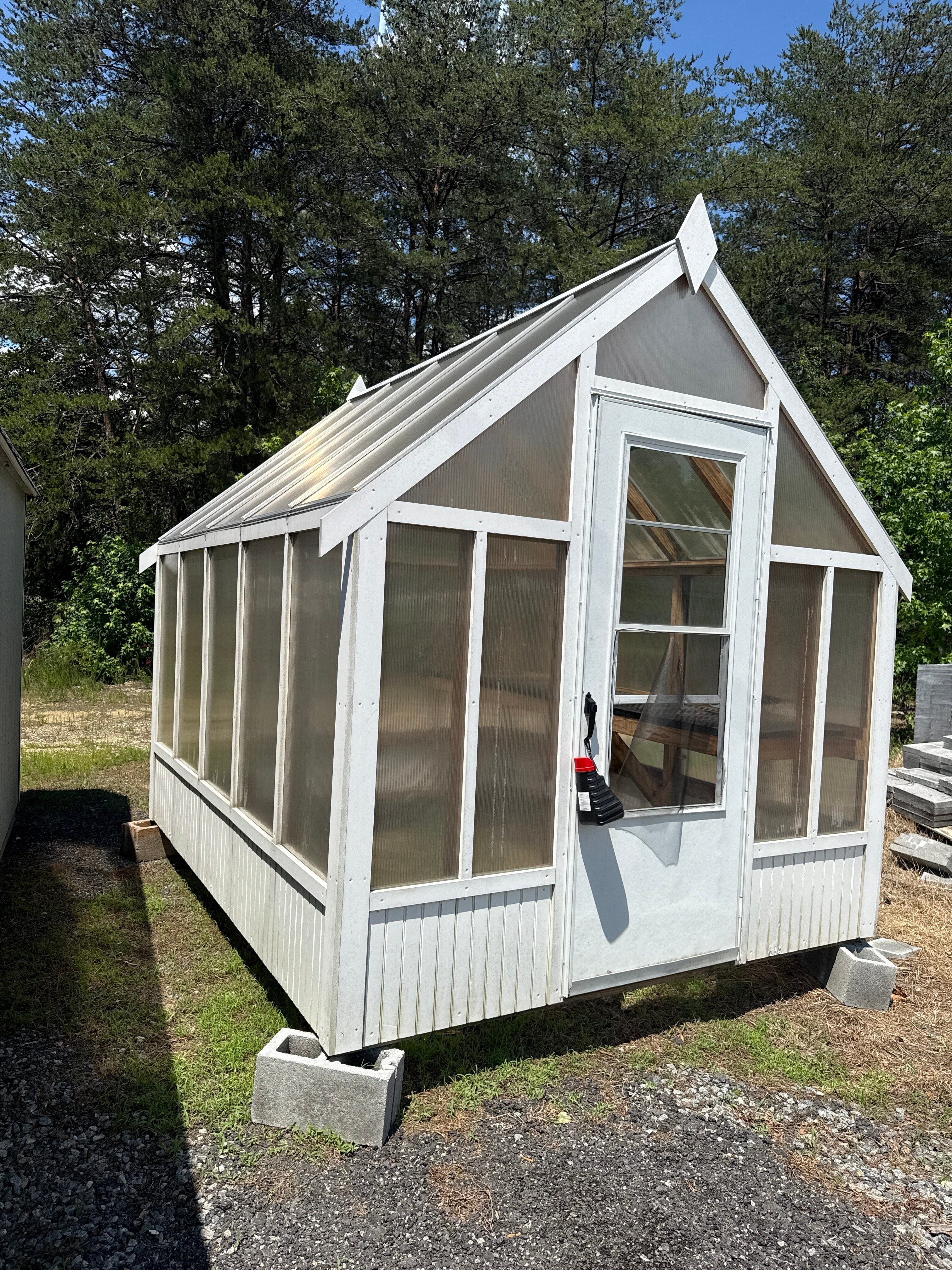 CN400597 - 8x10 Greenhouse (Pre-Owned)