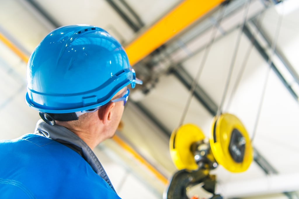 lift crane and head protection 2022 12 16 11 42 48 utc from Metreel
