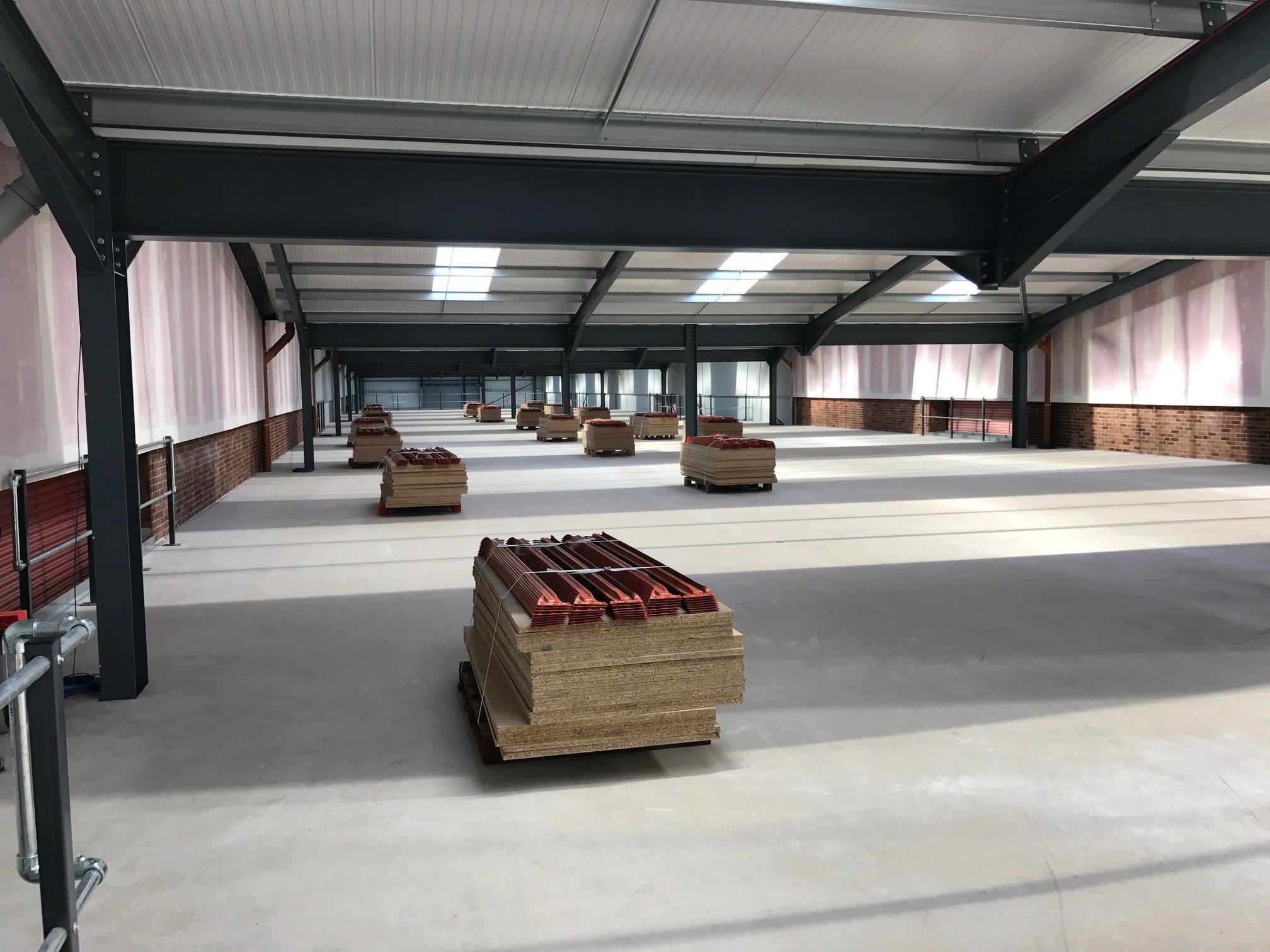 Large Industrial And Storage Mezzanine Floor