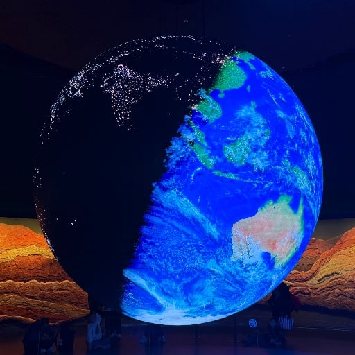 GeoGuess - Free Online Geography Game with Real Photos