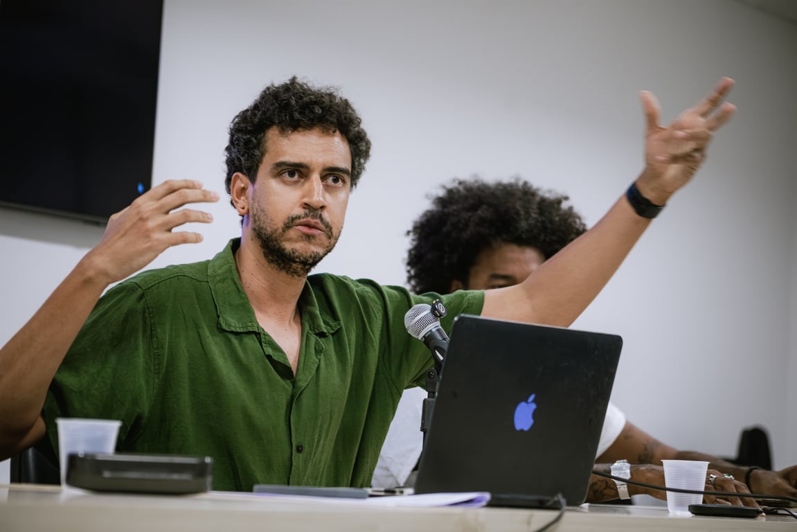 Imagem do lançamento do website Linha de Cor na UNB