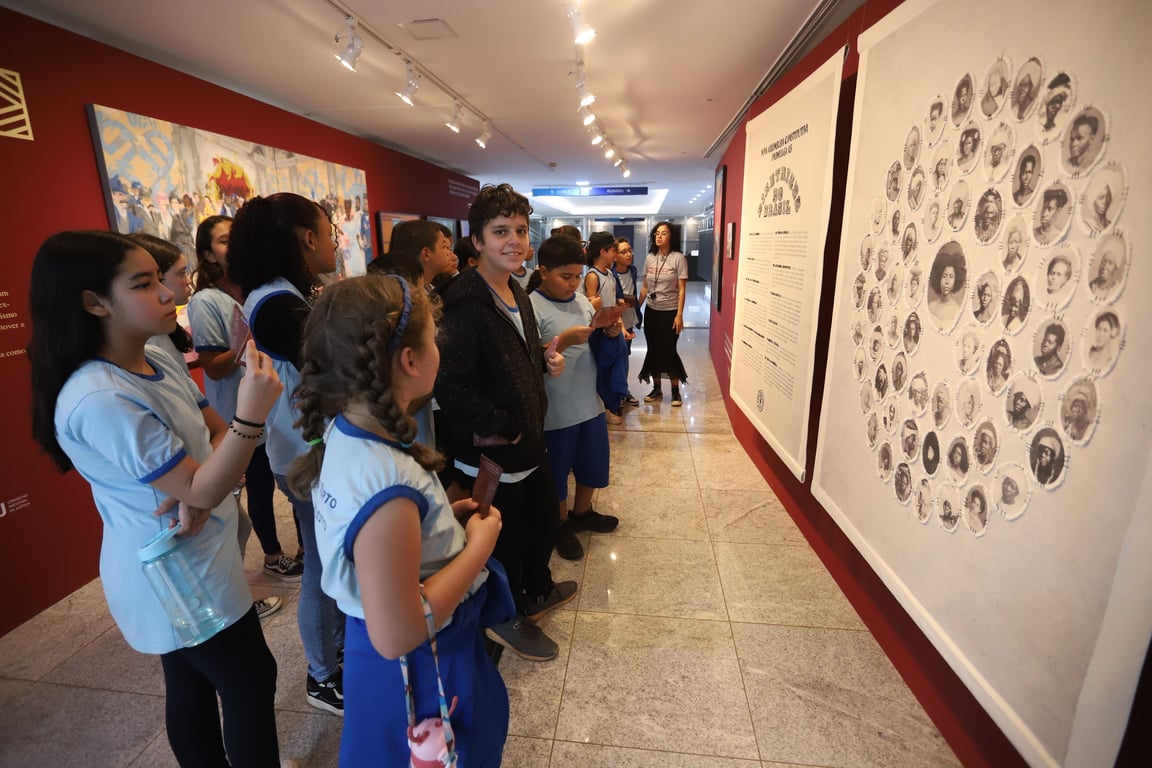 Imagem da matéria: Exposição Constituinte do Brasil Possível ultrapassa 500 visitantes e recebe alunos de todo o Distrito Federal