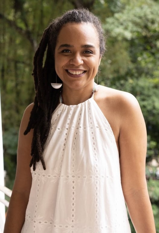 Foto de Thula Pires, Coordenadora da Pesquisa