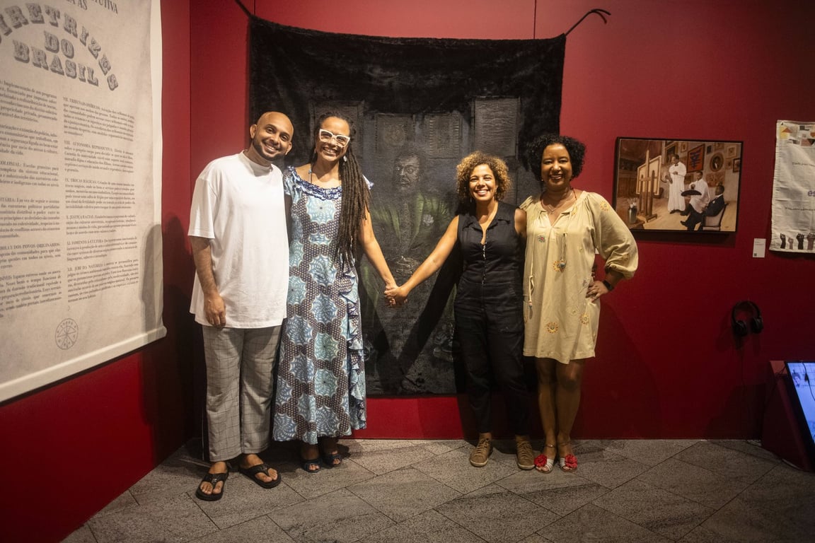 Vista geral da exposição Linha de Cor