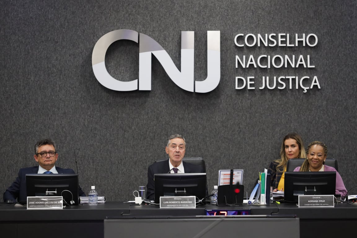 Imagem da inauguração da exposição no CNJ