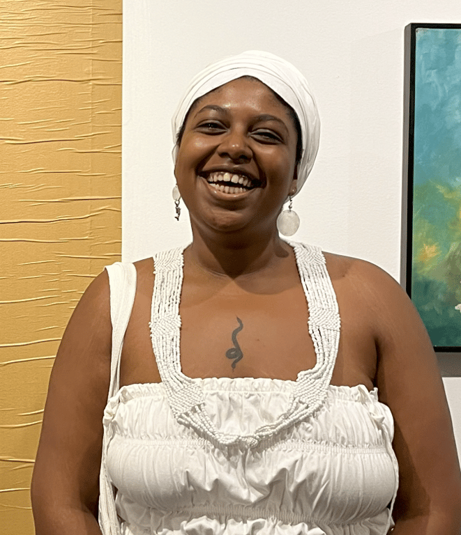 Foto de Tassila Custodes, ilustradora do projeto