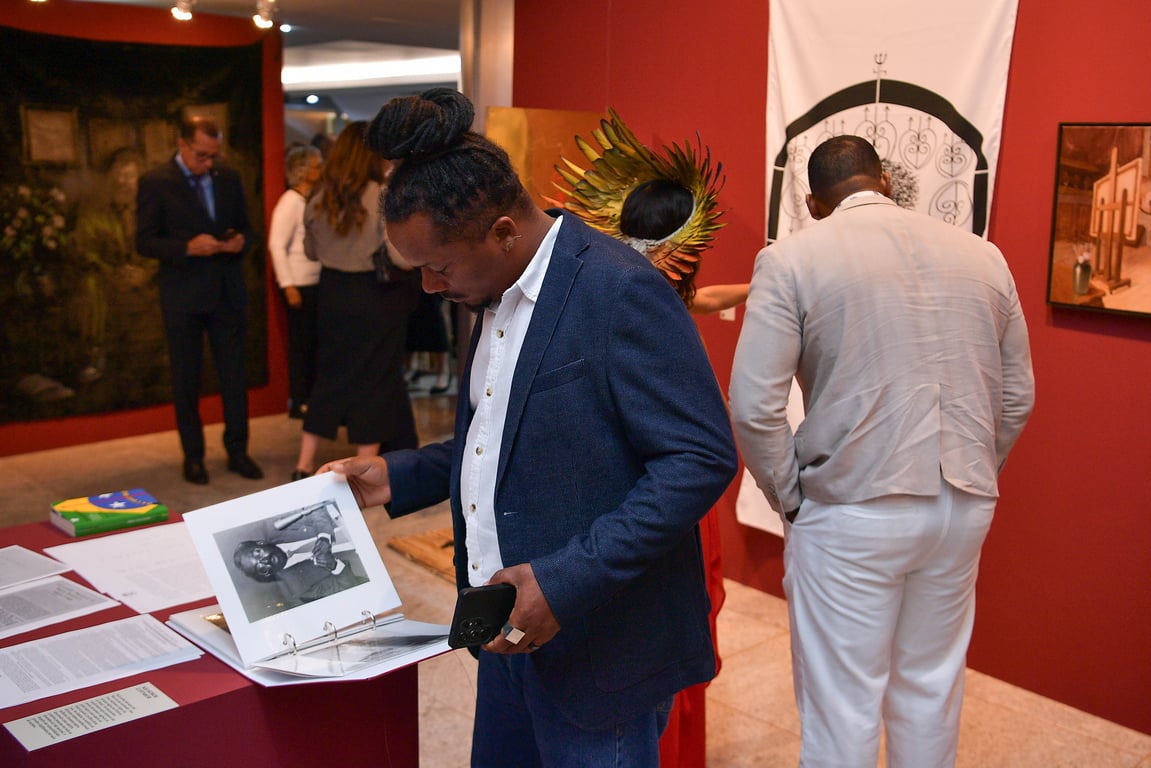 Imagem da inauguração da exposição no CNJ