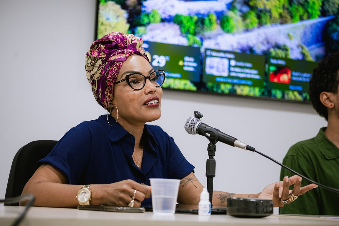 Imagem do lançamento do website Linha de Cor na UNB